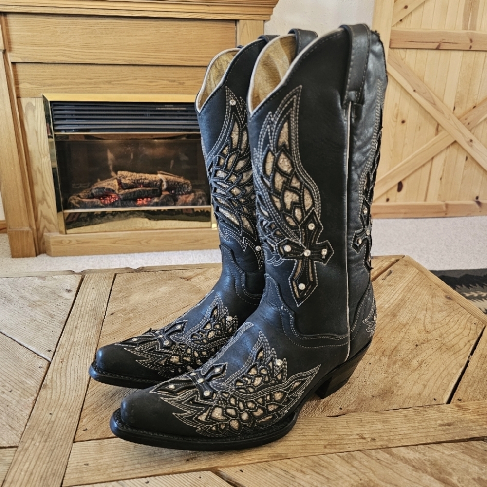 Seven Stars Black leather Studded Cross western boots, women's 8 B - Picture 9 of 12